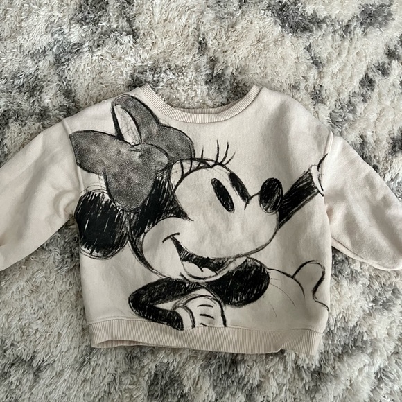Cute Zara Disney Minnie crewneck sweater - Picture 2 of 3
